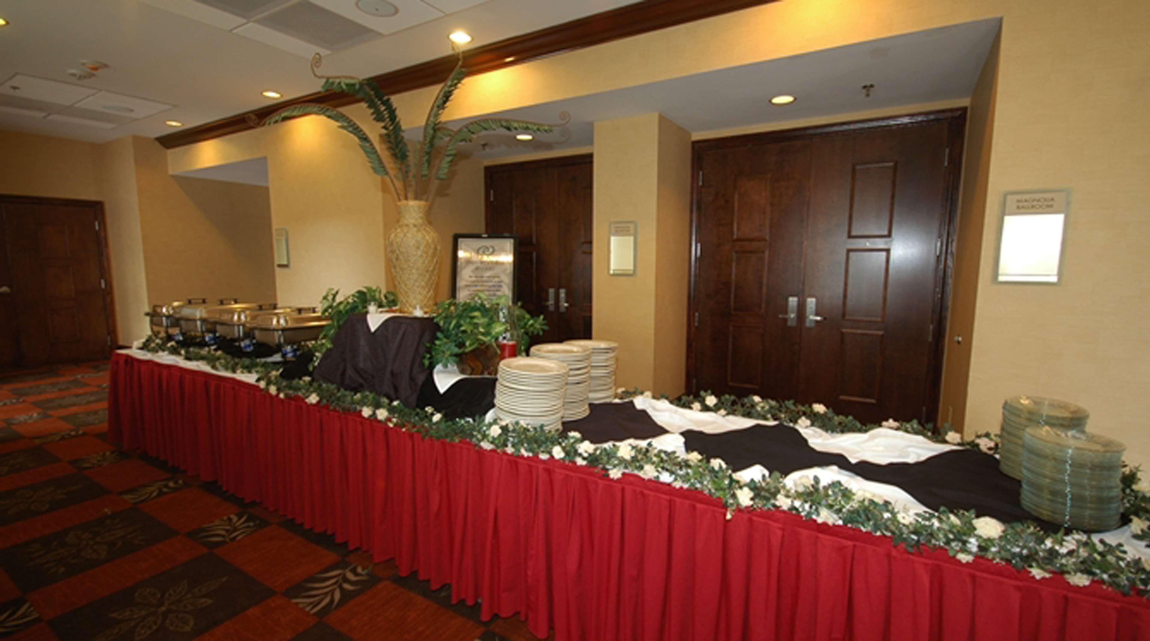 Hotel Doubletree By Hilton Rocky Mount Restauracja zdjęcie
