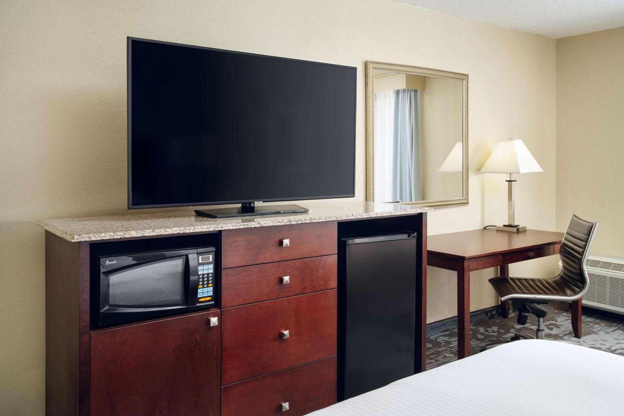 Hotel Doubletree By Hilton Rocky Mount Zewnętrze zdjęcie